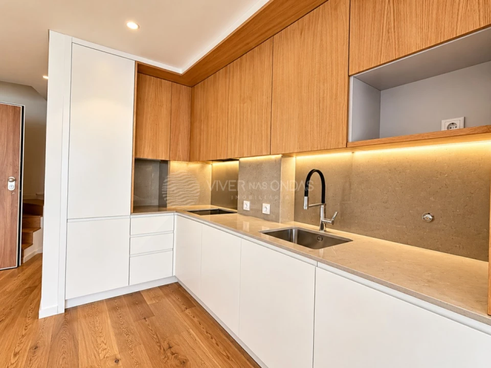 Apartamento T2 para Venda em Costa da Caparica Foto 5