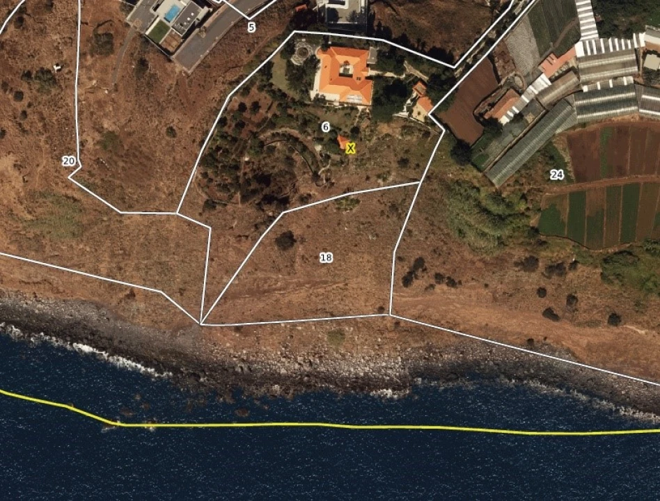 Moradia T6 para Venda em São Gonçalo Planta 2