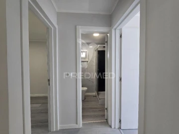 Apartamento T3 para Venda em Laranjeiro e Feijó