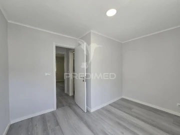 Apartamento T3 para Venda em Laranjeiro e Feijó
