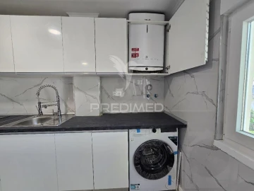 Apartamento T3 para Venda em Laranjeiro e Feijó