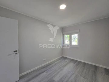 Apartamento T3 para Venda em Laranjeiro e Feijó