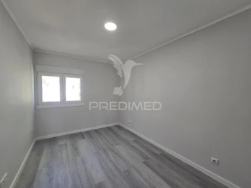 Apartamento T3 para Venda em Laranjeiro e Feijó
