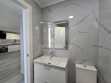 Apartamento T3 para Venda em Laranjeiro e Feijó