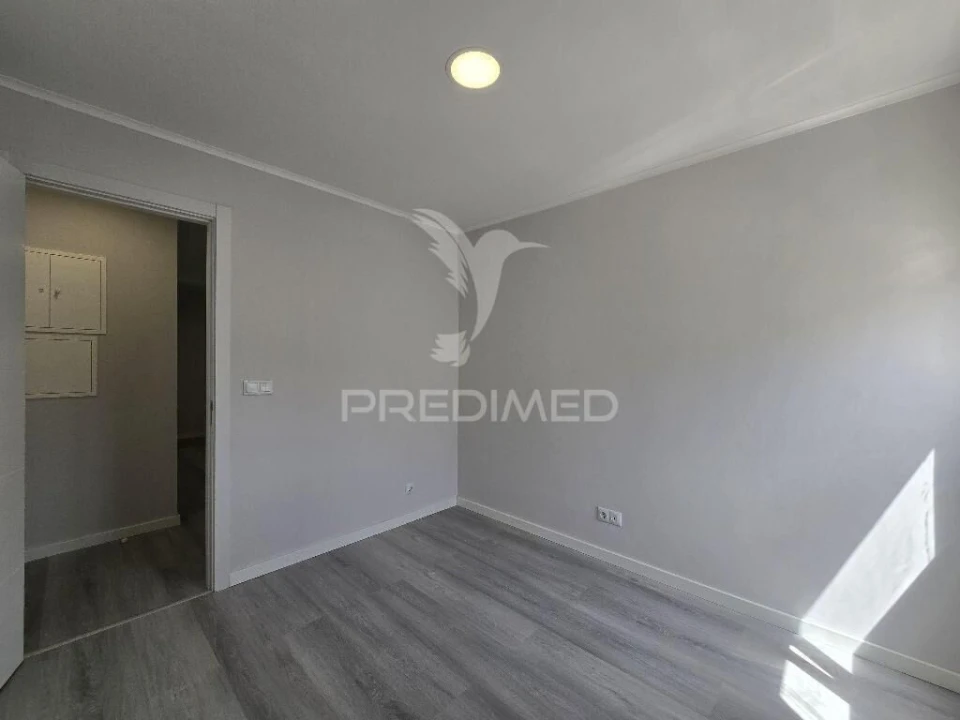 Apartamento T3 para Venda em Laranjeiro e Feijó Foto 9