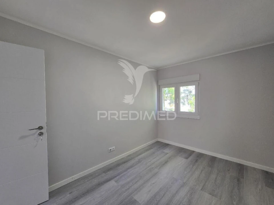 Apartamento T3 para Venda em Laranjeiro e Feijó Foto 13