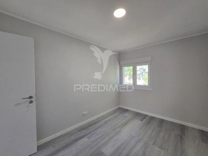 Apartamento T3 para Venda em Laranjeiro e Feijó Foto 13