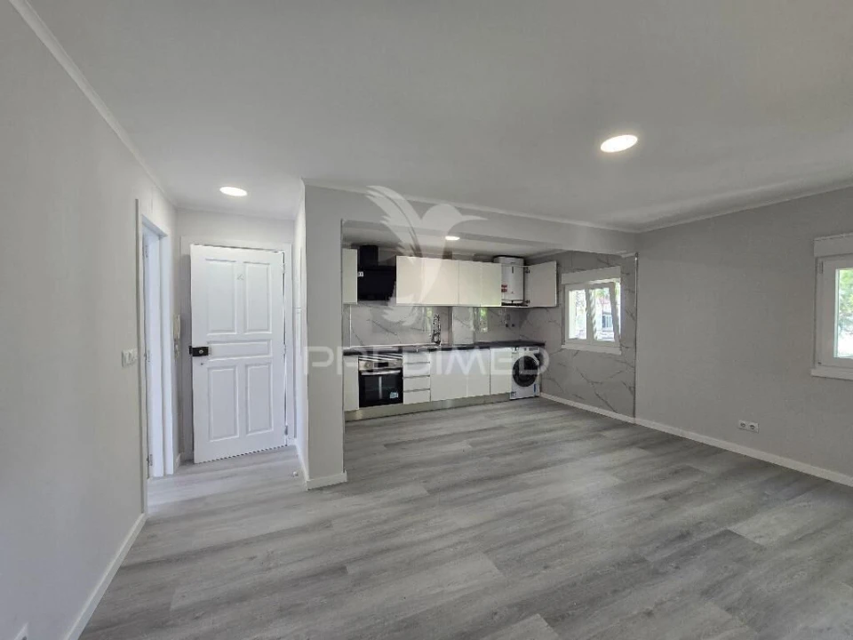 Apartamento T3 para Venda em Laranjeiro e Feijó Foto 7