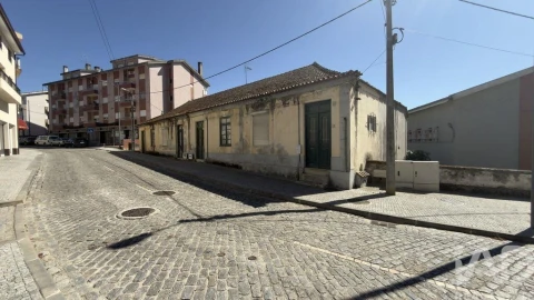 Moradia para Venda em Peso da Régua e Godim