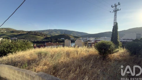 Moradia para Venda em Peso da Régua e Godim
