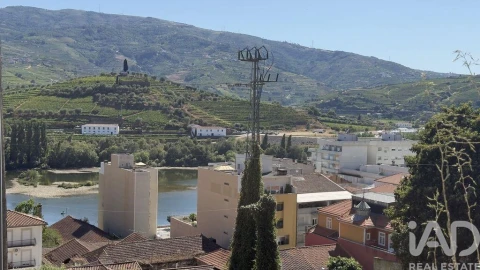 Moradia para Venda em Peso da Régua e Godim