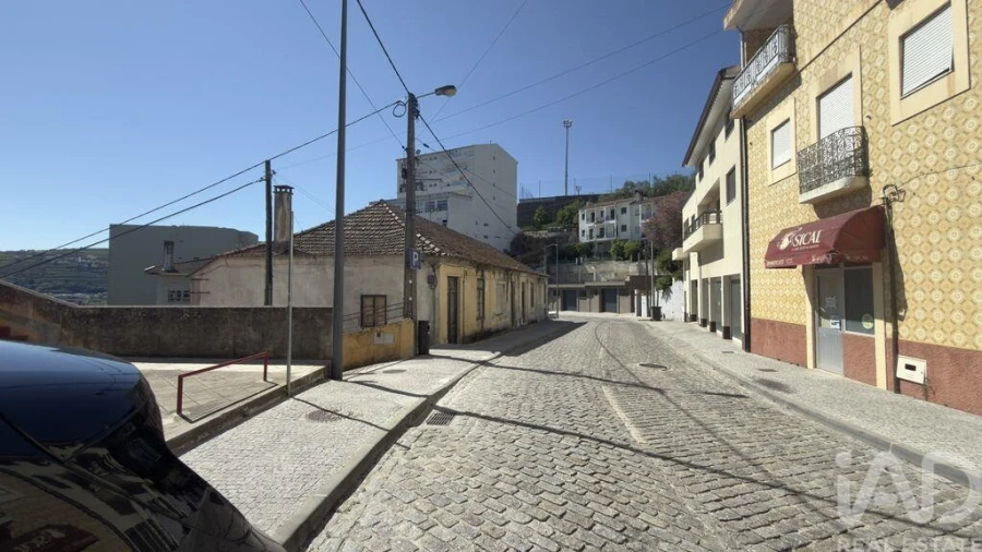 Moradia para Venda em Peso da Régua e Godim Foto 3