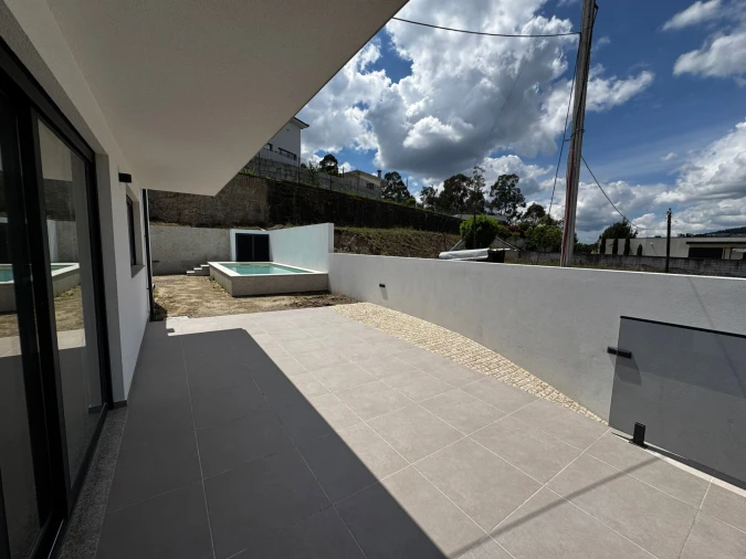 Moradia T3 para Venda em Aldão Foto 7