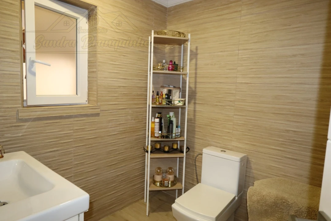 Apartamento T2 para Venda em Santa Maria, São Pedro e Matacães Foto 23