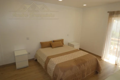 Apartamento T2 para Venda em Santa Maria, São Pedro e Matacães