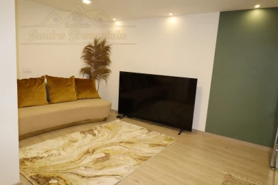 Apartamento T2 para Venda em Santa Maria, São Pedro e Matacães