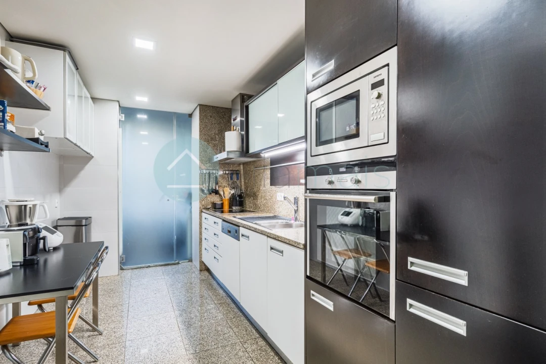 Apartamento T2 para Venda em Paranhos Foto 10