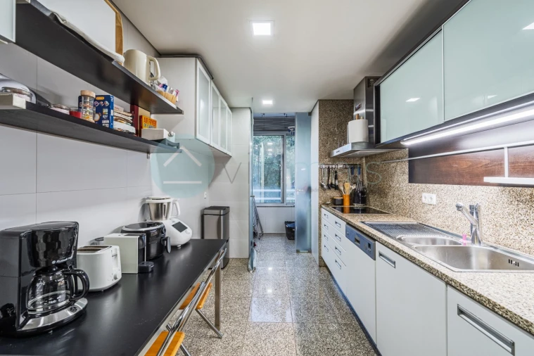 Apartamento T2 para Venda em Paranhos Foto 12