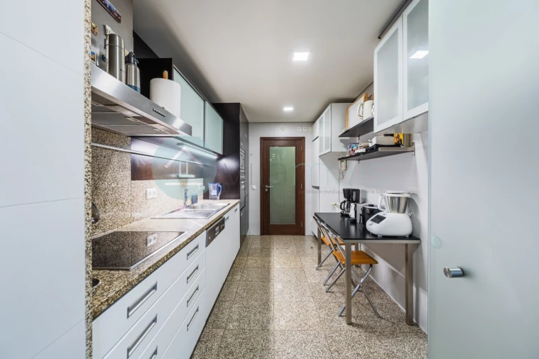 Apartamento T2 para Venda em Paranhos Foto 14