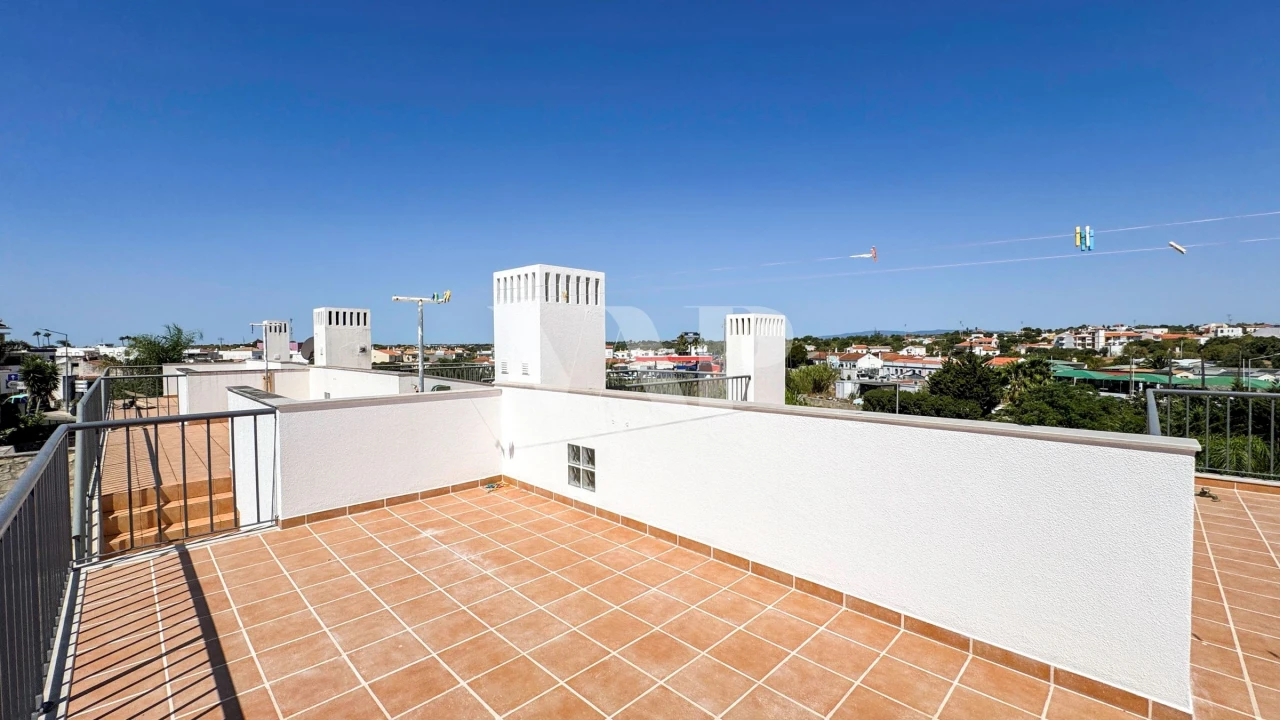 Moradia T3 para Venda em Albufeira e Olhos de Água Foto 24