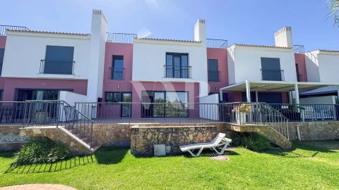 Moradia T3 para Venda em Albufeira e Olhos de Água