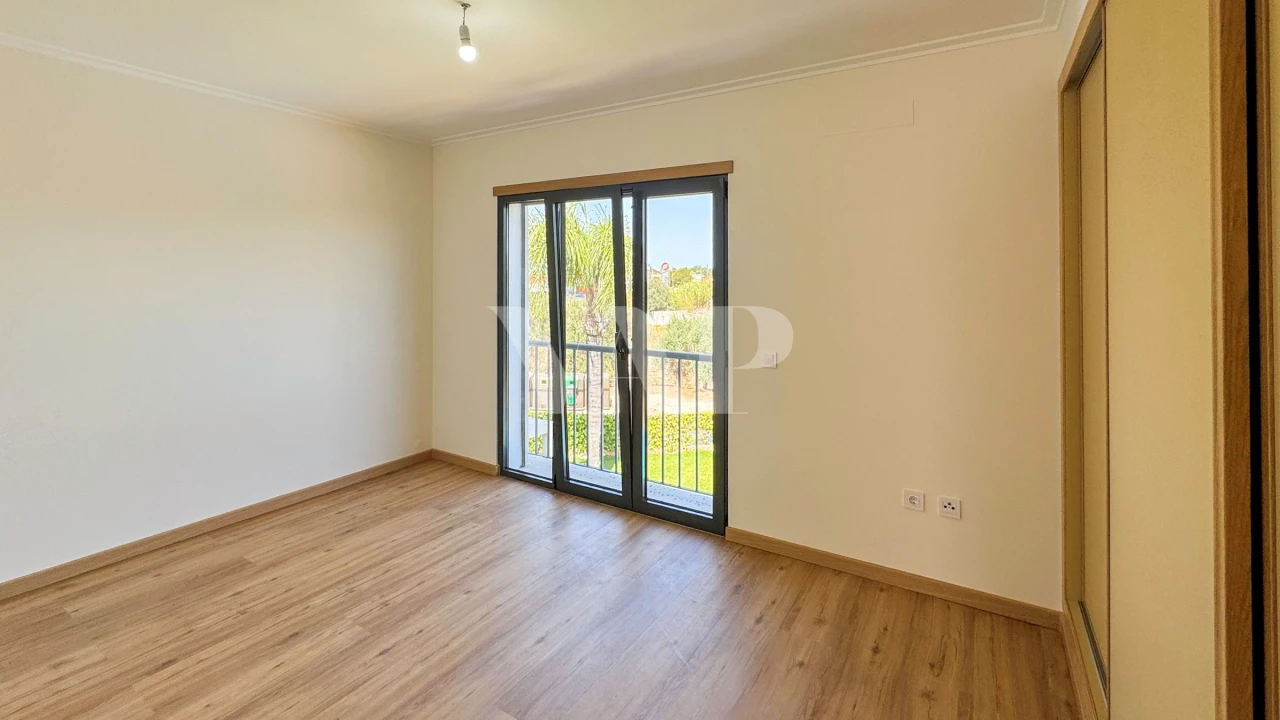Moradia T3 para Venda em Albufeira e Olhos de Água Foto 18