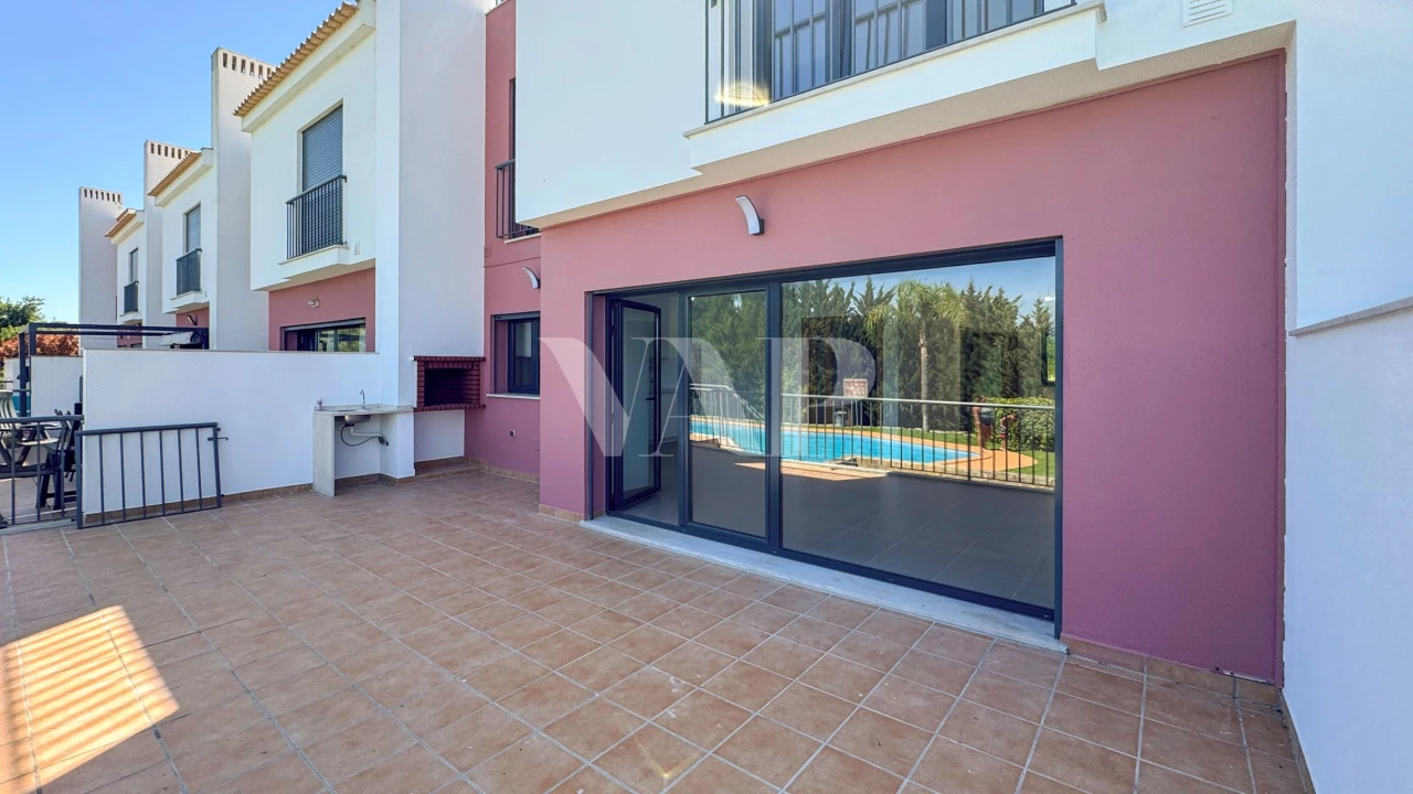 Moradia T3 para Venda em Albufeira e Olhos de Água Foto 9