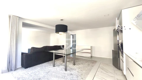 Apartamento T2 para Venda em Oliveira, São Paio e São Sebastião