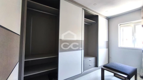Apartamento T2 para Venda em Oliveira, São Paio e São Sebastião