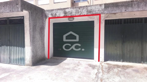 Apartamento T2 para Venda em Oliveira, São Paio e São Sebastião