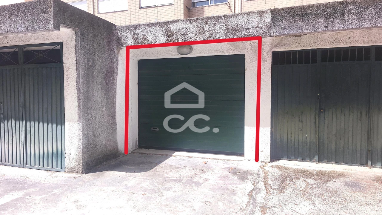 Apartamento T2 para Venda em Oliveira, São Paio e São Sebastião Foto 17