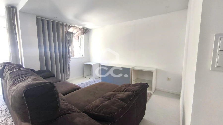 Apartamento T2 para Venda em Oliveira, São Paio e São Sebastião Foto 5