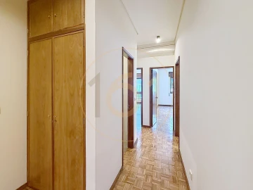 Apartamento T2 para Arrendamento em Paranhos