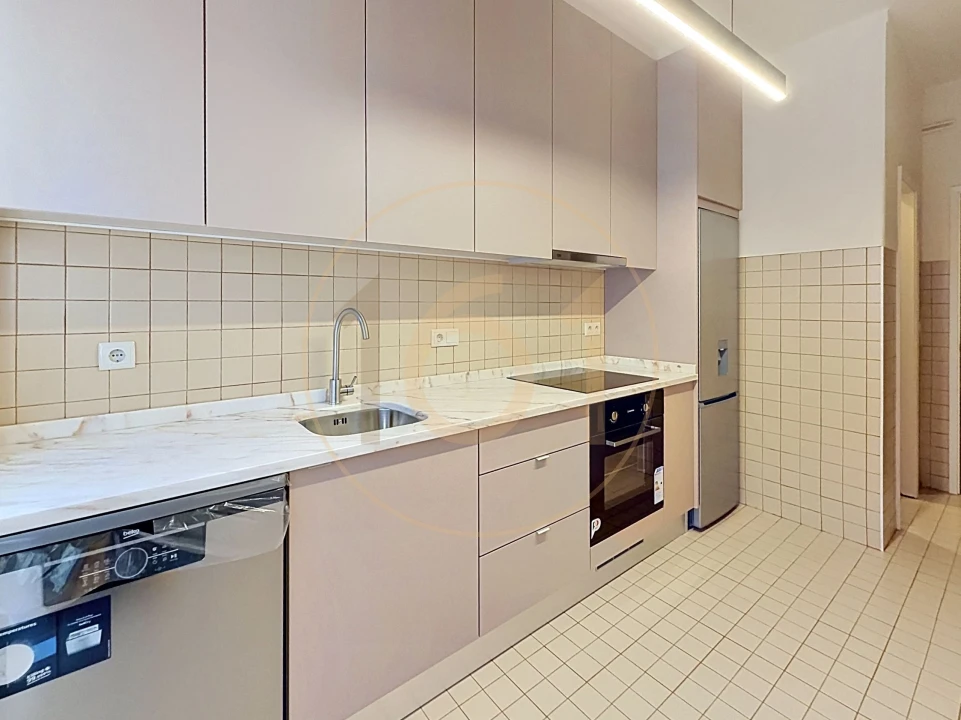 Apartamento T2 para Arrendamento em Paranhos Foto 5