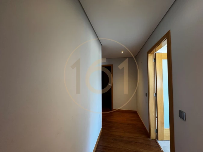 Apartamento T4 para Venda em Matosinhos e Leça da Palmeira Foto 8