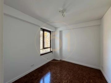 Apartamento T3 para Venda em Aldoar, Foz do Douro e Nevogilde