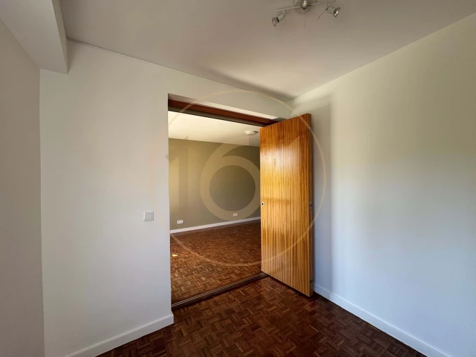 Apartamento T3 para Venda em Aldoar, Foz do Douro e Nevogilde Foto 3