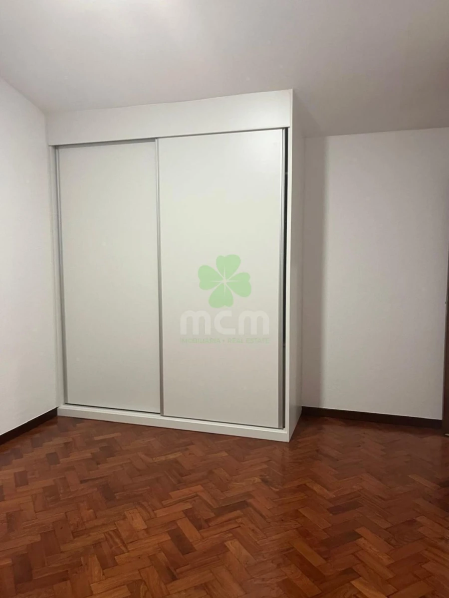 Apartamento T2 para Venda em Funchal (Se) Foto 3