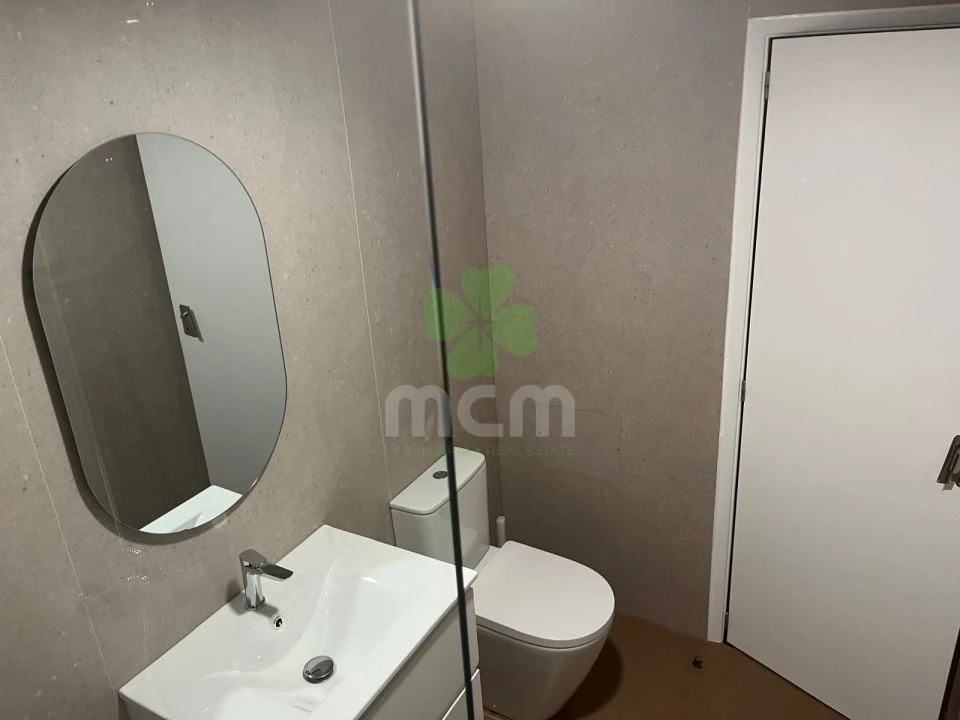 Apartamento T2 para Venda em Funchal (Se) Foto 8