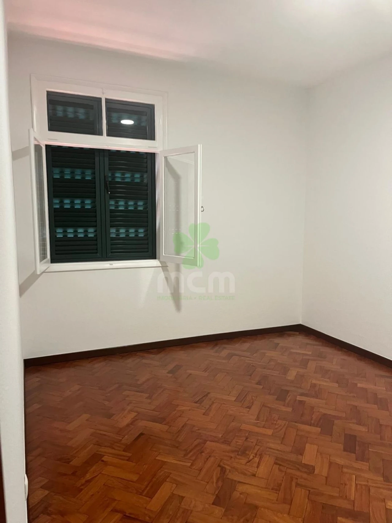 Apartamento T2 para Venda em Funchal (Se) Foto 2