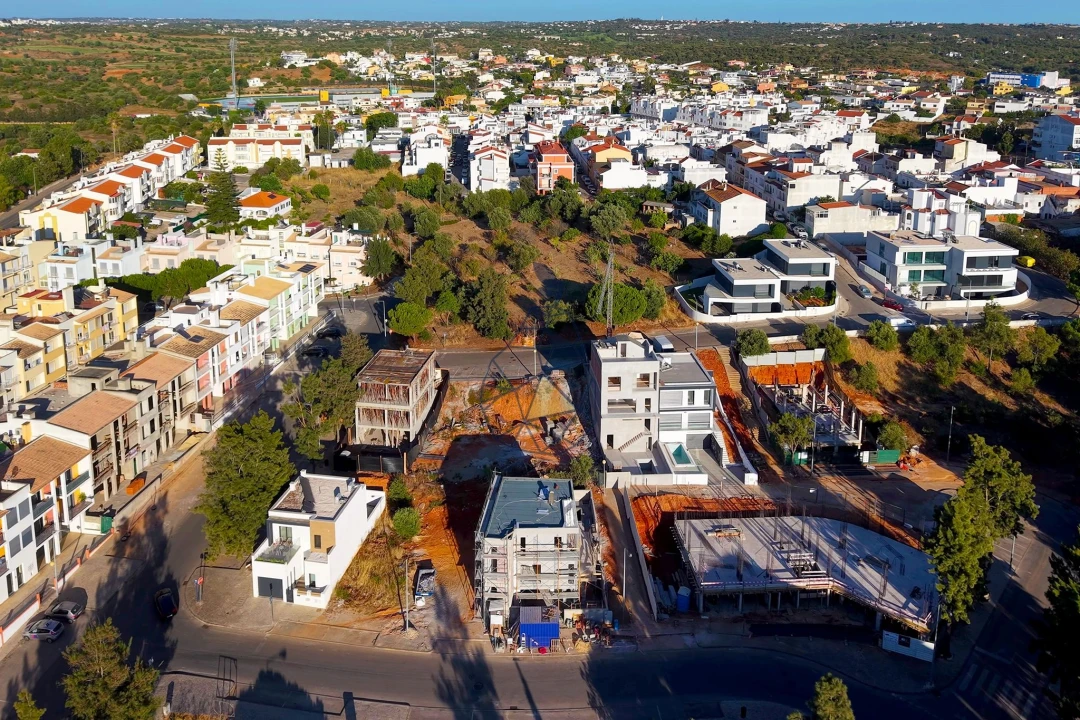 Moradia T3 para Venda em Estômbar e Parchal Foto 34