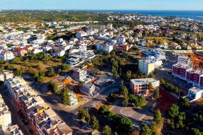 Moradia T3 para Venda em Estômbar e Parchal