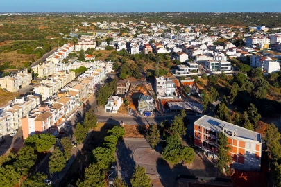 Moradia T3 para Venda em Estômbar e Parchal