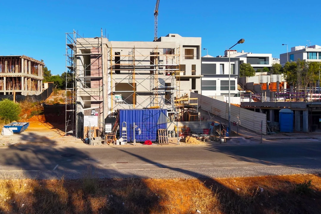 Moradia T3 para Venda em Estômbar e Parchal Foto 4