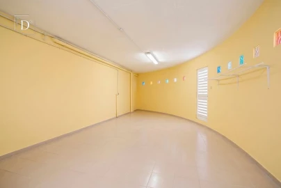 Moradia T4 para Venda em Albufeira e Olhos de Água