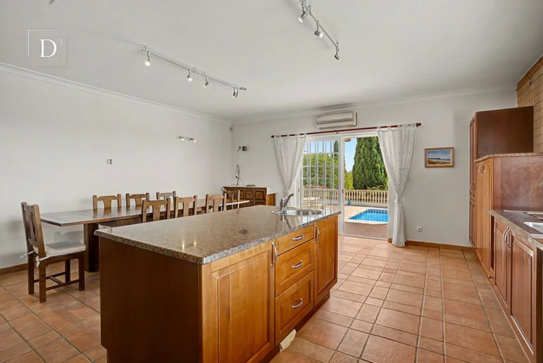 Moradia T4 para Venda em Albufeira e Olhos de Água Foto 30