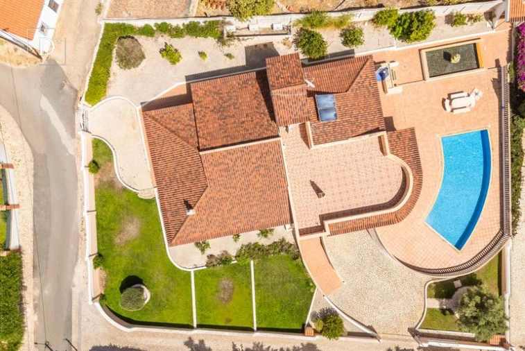 Moradia T4 para Venda em Albufeira e Olhos de Água Foto 47
