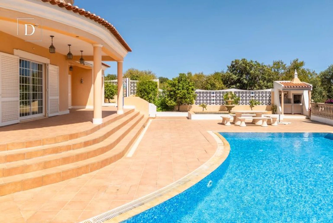 Moradia T4 para Venda em Albufeira e Olhos de Água Foto 20