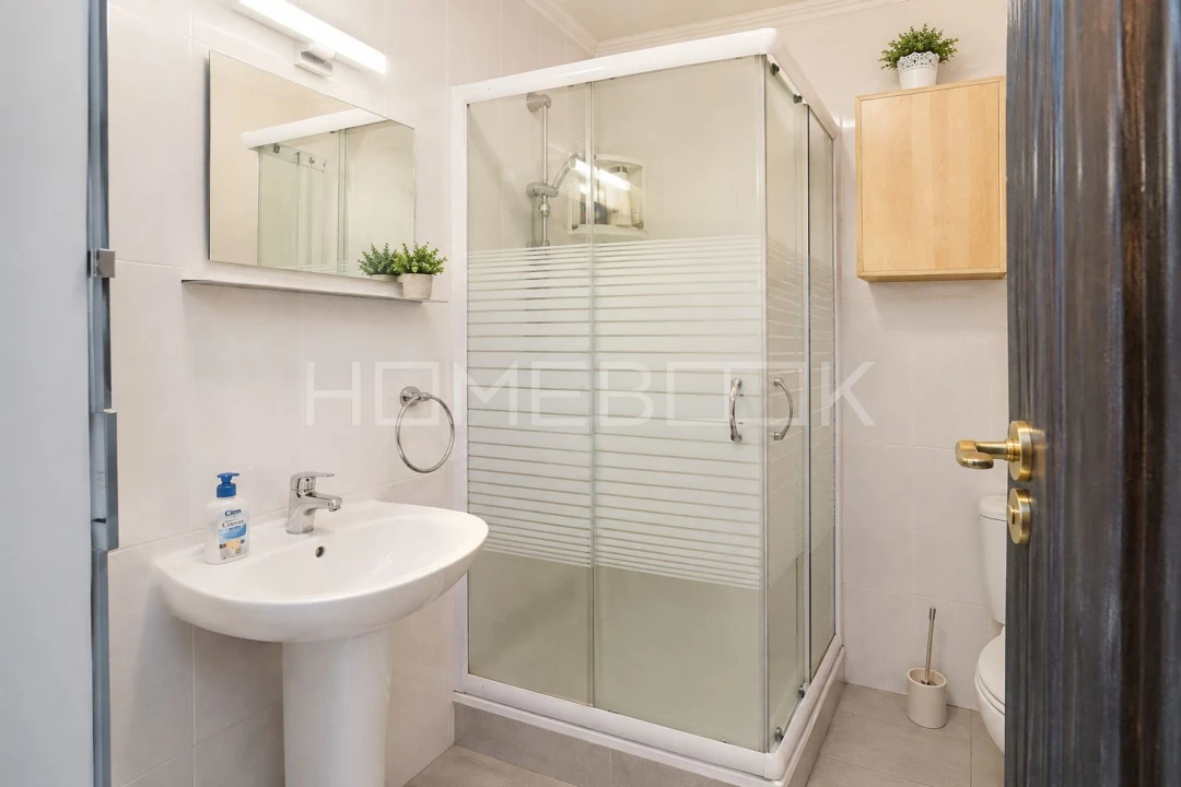 Moradia T5 para Venda em Santo Antonio das Areias Foto 16