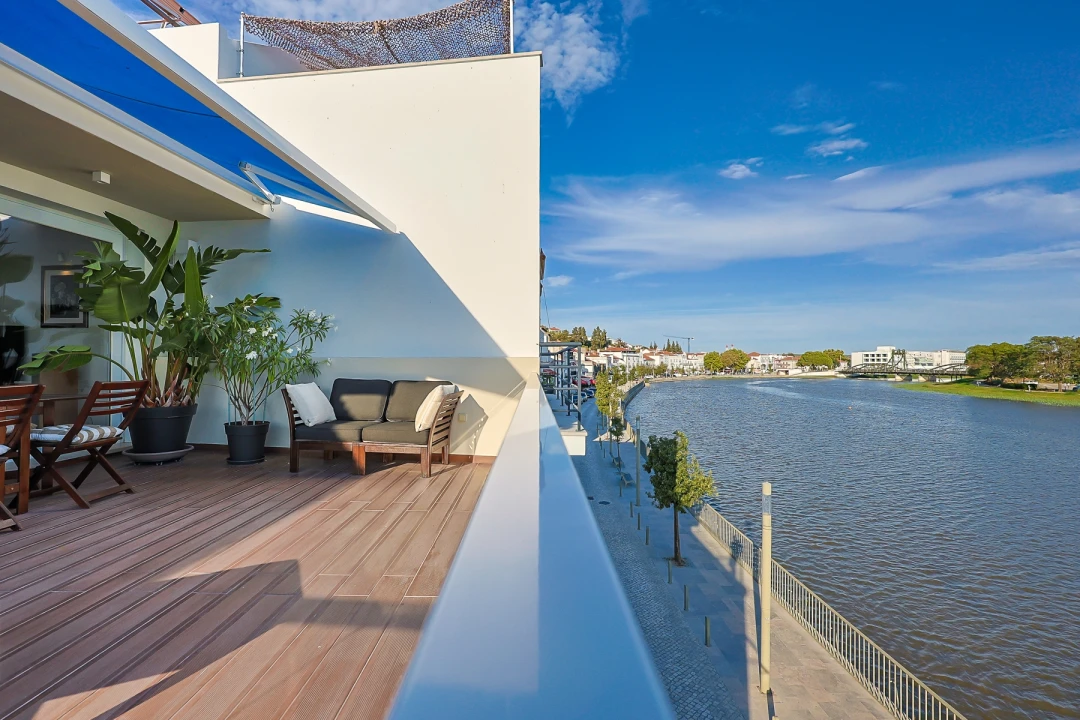 Apartamento T4 para Venda em Santa Maria do Castelo e Santiago e Santa Susana Foto 1